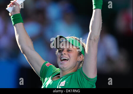 Gen 27, 2011 - Melbourne, Victoria, Australia - Kim Clijsters (BEL) celebra il suo vincente semifinale partita contro Vera ZVONAREVA (RUS) il giorno undici degli Australian Open 2011 a Melbourne Park, Australia. (Credito Immagine: © Sydney bassa/Southcreek globale/ZUMAPRESS.com) Foto Stock