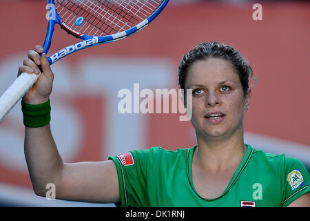 Gen 27, 2011 - Melbourne, Victoria, Australia - Kim Clijsters (BEL) celebra il suo vincente semifinale partita contro Vera ZVONAREVA (RUS) il giorno undici degli Australian Open 2011 a Melbourne Park, Australia. (Credito Immagine: © Sydney bassa/Southcreek globale/ZUMAPRESS.com) Foto Stock