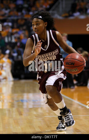 Gen 27, 2011 - Knoxville, Tennessee, Stati Uniti - Mississippi State guard Katia maggio (11) rigidi per il cestello. Tennessee ha sconfitto la Mississippi State 81-55 a Thompson Boling arena di Knoxville, TN (credito Immagine: © Mitch Jones/Southcreek globale/ZUMAPRESS.com) Foto Stock