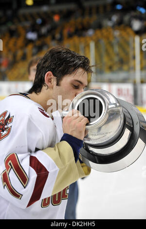 Febbraio 14, 2011 - Boston, Massachusetts, STATI UNITI - Il Hobey Baker Award Nominees (credito Immagine: © Jim Melito/Southcreek globale/ZUMAPRESS.com) Foto Stock