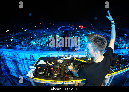 DJ Nicky Romero performing live in Europa Ultra Foto Stock