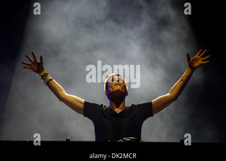 DJ Nicky Romero performing live in Europa Ultra Foto Stock