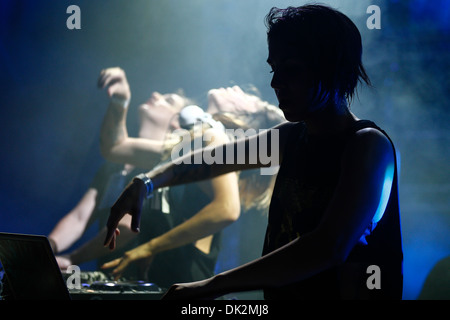 Krewella performing live at Ultra Music Festival in Europa Foto Stock