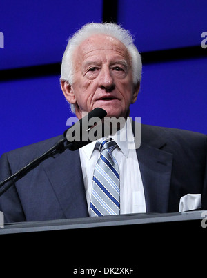 Bob Uecker Milwaukee Brewers Play-By-Play Voice Bob Uecker introdotto nella radiodiffusione NAB Hall of Fame al NAB di Las Vegas Hilton Foto Stock