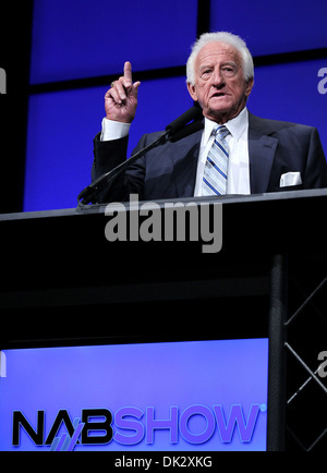 Bob Uecker Milwaukee Brewers Play-By-Play Voice Bob Uecker introdotto nella radiodiffusione NAB Hall of Fame al NAB di Las Vegas Hilton Foto Stock