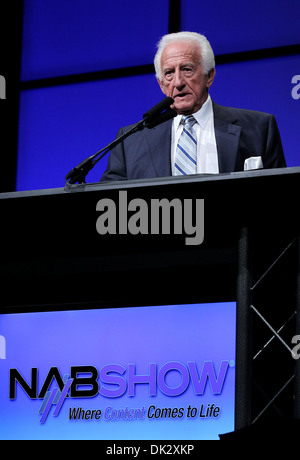 Bob Uecker Milwaukee Brewers Play-By-Play Voice Bob Uecker introdotto nella radiodiffusione NAB Hall of Fame al NAB di Las Vegas Hilton Foto Stock