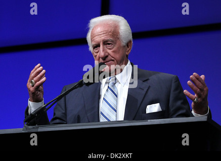 Bob Uecker Milwaukee Brewers Play-By-Play Voice Bob Uecker introdotto nella radiodiffusione NAB Hall of Fame al NAB di Las Vegas Hilton Foto Stock