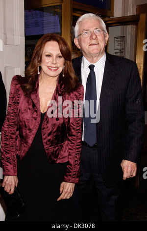 Marlo Thomas e Phil Donahue Broadway apertura notturna di Gore Vidal è "l'uomo migliore' a Gerald Schoenfeld Theatre - Nuovi arrivi Foto Stock