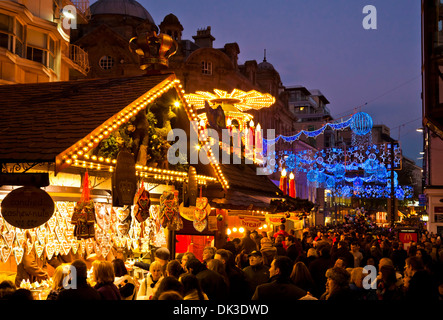 Birmingham mercatino di natale noto anche come Birmingham Frankfurt Christmas market Birmingham West Midlands England Regno Unito GB EU Europe Foto Stock