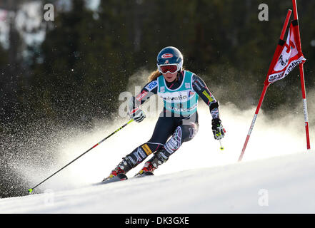 Beaver Creek, Colorado, Stati Uniti d'America. 1 dicembre, 2013. MIKAELA SHIFFRIN degli Stati Uniti durante la prima esecuzione di donne di Coppa del Mondo di sci FIS slalom gigante sul nuovo corso Raptor in Beaver Creek, Colorado. © Ralph Lauer/ZUMAPRESS.com/Alamy Live News Foto Stock