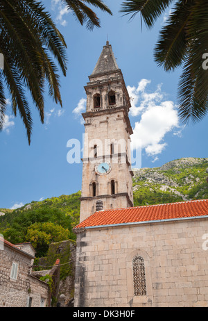 Torre della chiesa di San Nicola in Perast, Montenegro Foto Stock