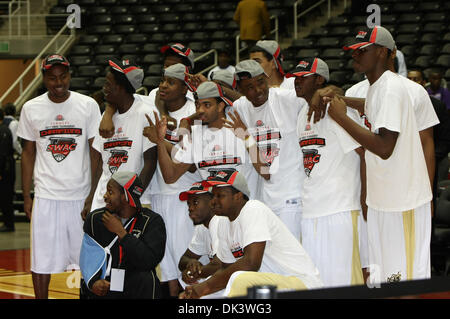 Il 12 marzo, 2011 - Garland, Texas, Stati Uniti d'America - Alabama State calabroni vincere il campionato SWAC gioco tra l'Alabama State Hornets e il Grambling tigri di Stato a eventi speciali centro in Garland, Texas. Lo stato dell'Alabama calabroni sconfiggere la Grambling tigri di stato 65 a 48 (Credito Immagine: © Dan Wozniak/Southcreek globale/ZUMAPRESS.com) Foto Stock