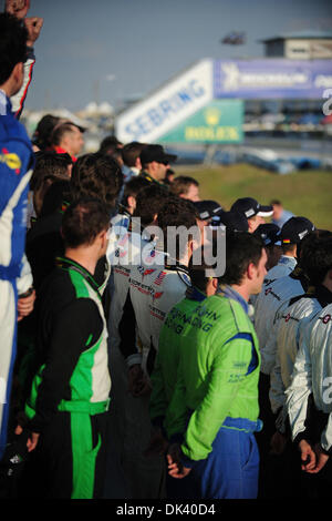 Mar 15, 2011 - Sebring, Florida, Stati Uniti - I driver posa per il servizio fotografico prima di questo fine settimana la 12 Ore di Sebring (credito Immagine: © Rainier Ehrhardt/ZUMApress.com) Foto Stock