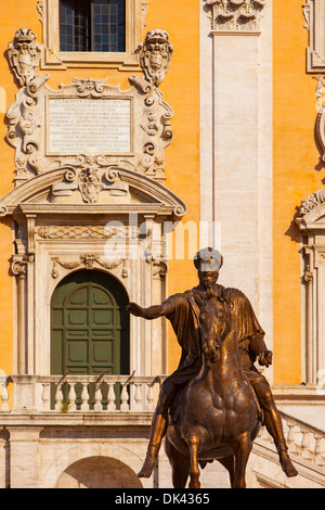 Marco Aurelio statua nella Piazza del Campidoglio, Roma Lazio Italia Foto Stock