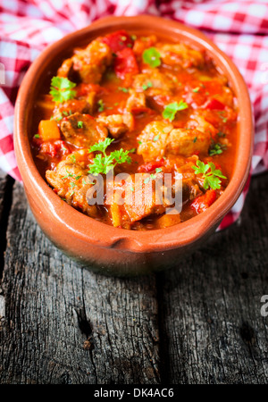 Tradizionale ungherese gulasch di manzo in stufato Foto Stock