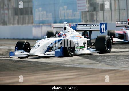 27 mar 2011 - San Pietroburgo, Florida, Stati Uniti - Firestone Indy Lights diver (11) dal Team SSM durante la Honda Grand Prix di San Pietroburgo. (Credito Immagine: © Luca Johnson/Southcreek globale/ZUMApress.com) Foto Stock