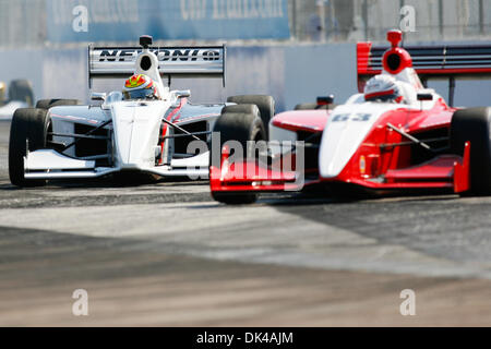 27 mar 2011 - San Pietroburgo, Florida, Stati Uniti - Firestone Indy Lights divers round turn #1 durante la Honda Grand Prix di San Pietroburgo. (Credito Immagine: © Luca Johnson/Southcreek globale/ZUMApress.com) Foto Stock