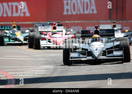 27 mar 2011 - San Pietroburgo, Florida, Stati Uniti - IZOD IndyCar conducente Justin Wilson di Dreyer & Reinbold Racing (22) durante la Honda Grand Prix di San Pietroburgo. (Credito Immagine: © Luca Johnson/Southcreek globale/ZUMApress.com) Foto Stock