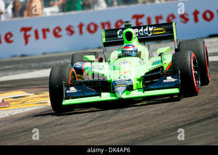 27 mar 2011 - San Pietroburgo, Florida, Stati Uniti - IZOD driver IndyCar Danica Patrick di Andretti Autosport (7) arrotonda girare #1 durante la Honda Grand Prix di San Pietroburgo. (Credito Immagine: © Luca Johnson/Southcreek globale/ZUMApress.com) Foto Stock