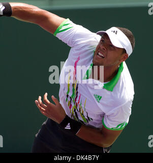 Mar 29, 2011 - International Tennis - 2011 ATP World Tour - Masters 1000 - Sony Ericsson Open - Mer 29 Mar 2011 - Crandon Park Tennis Center - Key Biscayne - Miami - Florida - USA.Al 2011 Sony Ericsson Open di Miami, Jo-Wilfred Tsonga (FRA) è stato sconvolto Alexander Dolgopolov (UKR) 76, 46, 57..Â© Andrea, Patrono/Bigshots Fotografia (immagine di credito: © Andrew patrono/ZUMAPRESS.com) Foto Stock