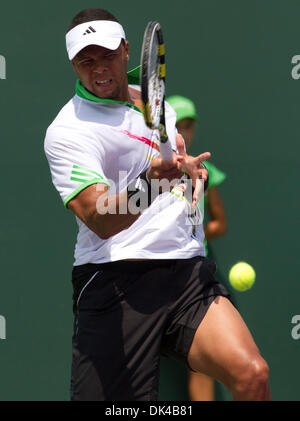 Mar 29, 2011 - International Tennis - 2011 ATP World Tour - Masters 1000 - Sony Ericsson Open - Mer 29 Mar 2011 - Crandon Park Tennis Center - Key Biscayne - Miami - Florida - USA.Al 2011 Sony Ericsson Open di Miami, Jo-Wilfred Tsonga (FRA) è stato sconvolto Alexander Dolgopolov (UKR) 76, 46, 57..Â© Andrea, Patrono/Bigshots Fotografia (immagine di credito: © Andrew patrono/ZUMAPRESS.com) Foto Stock