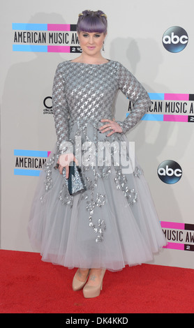 Kelly Osbourne arriva presso la American Music Awards, Los Angeles, America - 24 Nov 2013 Foto Stock