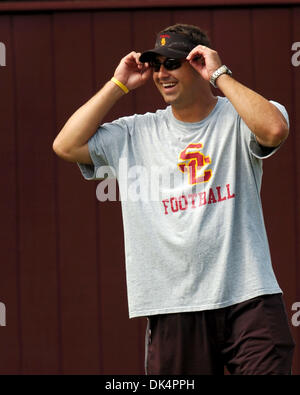 Dicembre 2, 2013 - USC ha ingaggiato Steve Sarkisian come il loro nuovo allenatore. Sarkisian è un ex assistente di USC. Nella foto: Agosto 25, 2007 - Los Angeles, California, Stati Uniti - La California del sud capo assistente allenatore Steve SARKISIAN in pratica a Howard Jones campo. Foto Stock