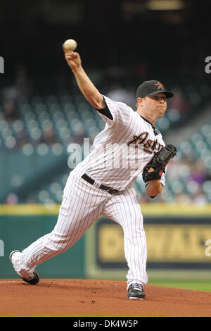 Apr. 14, 2011 - Houston, Texas, Stati Uniti - Houston Astros brocca Bud Norris (20) gettando nel primo inning. Houston Astros battere il San Diego Padres 1-0 al Minute Maid Park a Houston, TX. (Credito Immagine: © Luis Leyva/Southcreek globale/ZUMAPRESS.com) Foto Stock