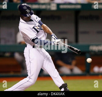 Apr. 15, 2011 - San Pietroburgo, FL, Stati Uniti d'America - SP 335892 te raggi 6.EDMUND D. FONTANA | Orari.(04/14/2011 Tampa) Tampa Bay Rays outfielder BJ Upton raddoppia nella sesta inning per un RBI. Il Tampa Bay Rays ha giocato il Minnesota Twins su Aprile 15, 2011 a Tropicana in Campo San Pietroburgo. [EDMUND D. FONTANA, volte] (credito Immagine: © San Pietroburgo volte/ZUMAPRESS.com) Foto Stock