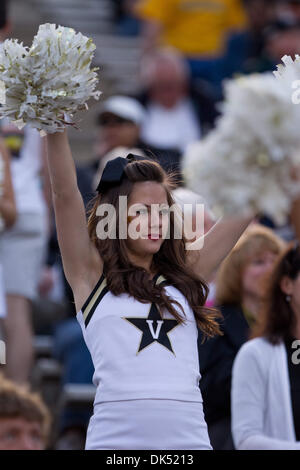 Apr. 17, 2011 - Nashville, Tennessee, Stati Uniti - Vanderbilt cheerleader presso lo stadio di Vanderbilt di Nashville, TN (credito Immagine: © Wagner/Southcreek globale/ZUMAPRESS.com) Foto Stock