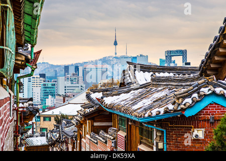 Seoul, Corea del Sud a Bukchon Hanok quartiere storico. Foto Stock