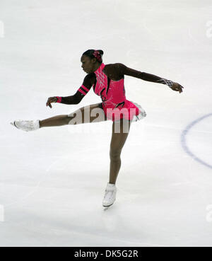 Apr 28, 2011 - Moscow, Russia - Francese figura skater MAE BERENICE effettuando al MegaSport arena di Mosca durante l'ISU World Figure Skating Championship 2011. (Credito Immagine: © Nata Nechaeva/PhotoXpress/ZUMAPRESS.com) Foto Stock