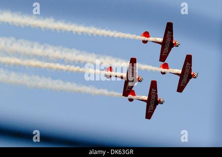 21 maggio 2011 - Concord, North Carolina, Stati Uniti d'America - Il sorvolare durante tutta la gara a stella al Charlotte Motor Speedway in concordia, North Carolina (credito Immagine: © Anthony Barham/Southcreek globale/ZUMAPRESS.com) Foto Stock