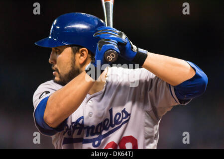 24 maggio 2011 - Houston, Texas, Stati Uniti - Los Angeles Dodgers C Dioner Navarro (30) a piastra. Los Angeles Dodgers battere Houston Astros 5 - 4 al Minute Maid Park a Houston in Texas. (Credito Immagine: © Juan DeLeon/Southcreek globale/ZUMAPRESS.com) Foto Stock