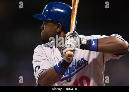 24 maggio 2011 - Houston, Texas, Stati Uniti - Los Angeles Dodgers di Tony Gwynn Jr. (10) a piastra. Los Angeles Dodgers battere Houston Astros 5 - 4 al Minute Maid Park a Houston in Texas. (Credito Immagine: © Juan DeLeon/Southcreek globale/ZUMAPRESS.com) Foto Stock