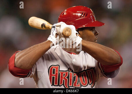 27 maggio 2011 - Houston, Texas, Stati Uniti - Arizona Diamondbacks Outfielders Justin Upton (10) in corrispondenza della piastra contro il Astros. Arizona Diamondbacks battere Houston Astros 7-6 al Minute Maid Park a Houston in Texas. (Credito Immagine: © Juan DeLeon/Southcreek globale/ZUMAPRESS.com) Foto Stock