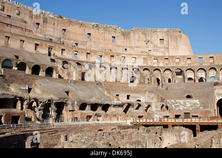 Dettaglio del famoso Colosseo a Roma, Italia. Foto Stock