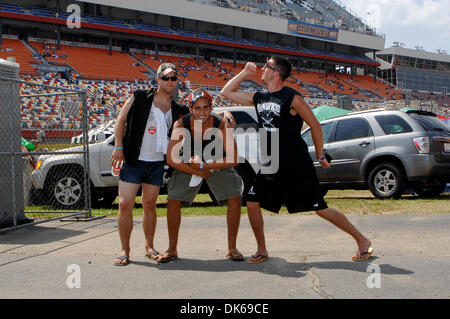 29 maggio 2011 - Concord, North Carolina, Stati Uniti d'America - fan ottenere pronto per l'inizio della coca-cola 600 a Charlotte Motor Speedway in concordia, North Carolina (credito Immagine: © Anthony Barham/Southcreek globale/ZUMAPRESS.com) Foto Stock