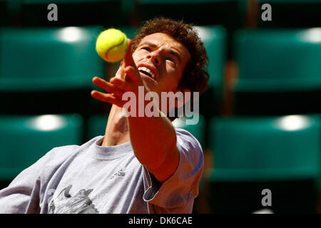 1 giugno 2011 - Parigi, Francia - 01/06/11 - Parigi Francia - Andy Murray (GBR) praticare su corte Suzanne Lenglen prima della sua vittoria match in quarti del 2011 Roland Garros di Parigi. (Credito Immagine: © Andrea Ranalli/Southcreek globale/ZUMAPRESS.com) Foto Stock