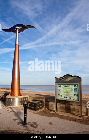 Trans Pennine segnavia sul lungomare Hornsea East Riding of Yorkshire Inghilterra Foto Stock