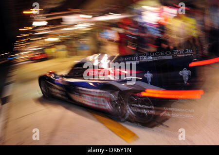 Jun 09, 2011 - Le Mans, Francia - il Team Peugeot Total Peugeot 908, #9, Sebastien Bourdais, Simon Pagenaud, Pedro Lamy durante il giovedì la qualificazione per la 24 Ore di Le Mans. (Credito Immagine: © Rainer Ehrhardt/ZUMAPRESS.com) Foto Stock