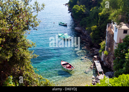 Una vista di Kioni sul Greco isola ionica di Ithaca Foto Stock