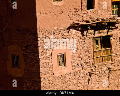 Architettura berbera sul villaggio di Megdaz Foto Stock