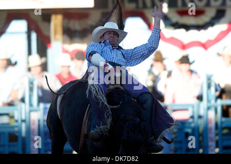 Giugno 20, 2011 - Reno, Nevada, Stati Uniti - Brian Bain di Culver, o passeggiate 922 al Reno Rodeo. (Credito Immagine: © Matt Cohen/Southcreek globale/ZUMAPRESS.com) Foto Stock