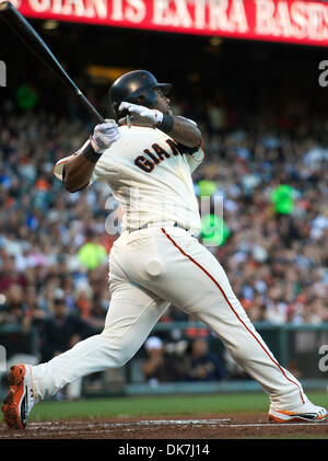 Luglio 19, 2011 - San Francisco, California, Stati Uniti - giganti terzo baseman Pablo Sandoval (48) pipistrelli durante la MLB gioco tra i San Francisco Giants e il Los Angeles Dodgers da AT&T Park di San Francisco, CA. I Giganti ha vinto 5-3. (Credito Immagine: © Matt Cohen/Southcreek globale/ZUMAPRESS.com) Foto Stock