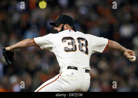 Luglio 19, 2011 - San Francisco, California, Stati Uniti - giganti relief pitcher Brian Wilson (38) eroga durante la MLB gioco tra i San Francisco Giants e il Los Angeles Dodgers da AT&T Park di San Francisco, CA. I Giganti ha vinto 5-3. (Credito Immagine: © Matt Cohen/Southcreek globale/ZUMAPRESS.com) Foto Stock