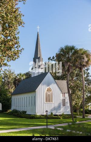 Santa Maria la Chiesa Episcopale è stato costruito nel 1879 lungo le sponde del fiume del St Johns in Green Cove Springs, in Florida Foto Stock