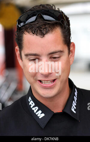 Giugno 25, 2011 - Norwalk, Ohio, Stati Uniti - Spencer Massey sorrisi mentre si parla di un ventilatore. (Credito Immagine: © Alan Ashley/Southcreek globale/ZUMAPRESS.com) Foto Stock