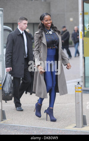 Londra, Regno Unito. 3 Dic 2013. Jamelia fuori ITV studios. Credito: JOHNNY ARMSTEAD/Alamy Live News Foto Stock