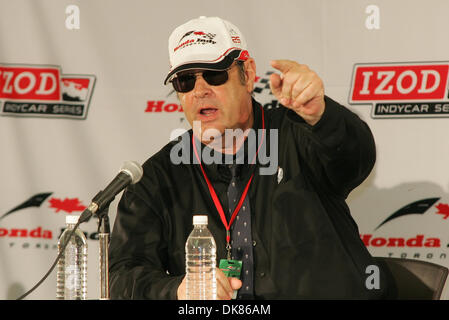 Luglio 10, 2011 - Toronto, Ontario, Canada - IZOD Indy Honday starter ufficiale Dan Ackroyd al numero parla con i media prima della Honda Indy Toronto, Ontario. (Credito Immagine: © Steve Dormer Southcreek/Global/ZUMAPRESS.com) Foto Stock